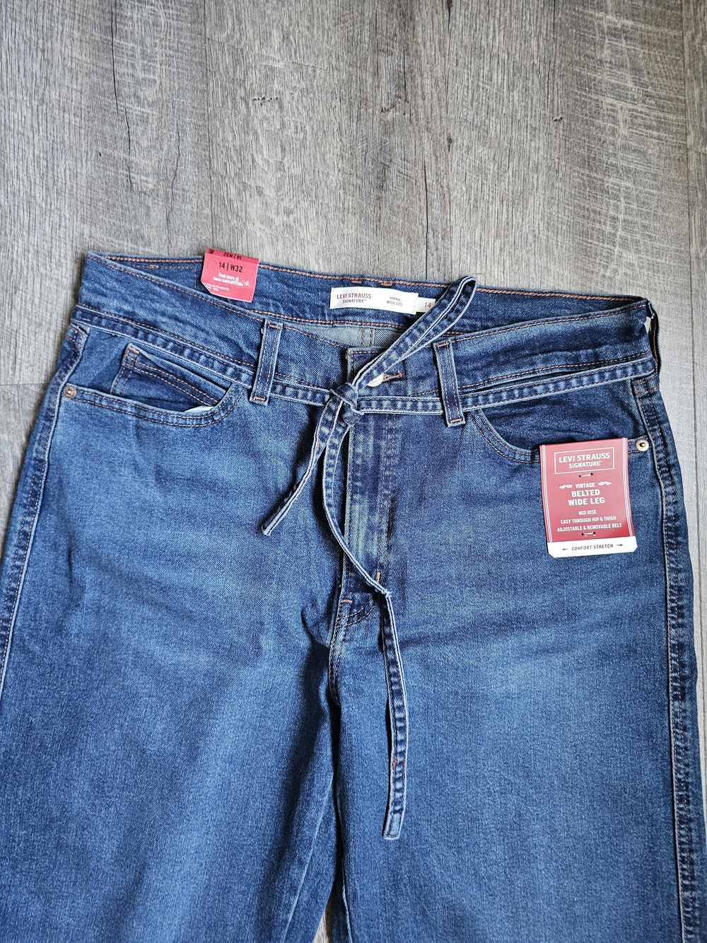 Levi's Wide Leg Women's Jeans in Blue Denim - Picture 2 of 7